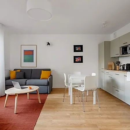Edgar - Jules Verne Aparthotel 4*